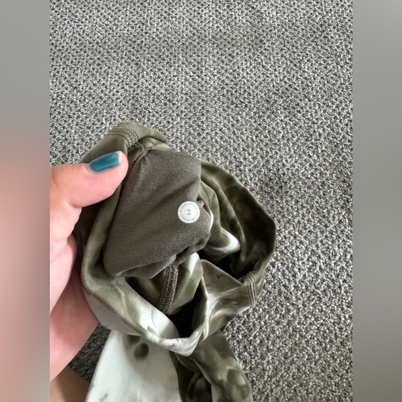 Lululemon leggings - Picture 3 of 5